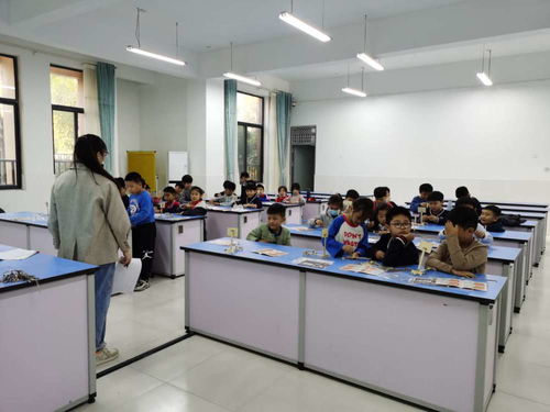 推進(jìn)課后服務(wù) 彰顯教育溫度 專(zhuān)業(yè)教育咨詢(xún)服務(wù)的價(jià)值與實(shí)踐路徑