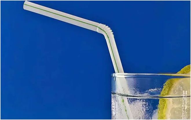 無酒精氣泡風潮 可口可樂新品與雀巢環保包裝引領飲料創新